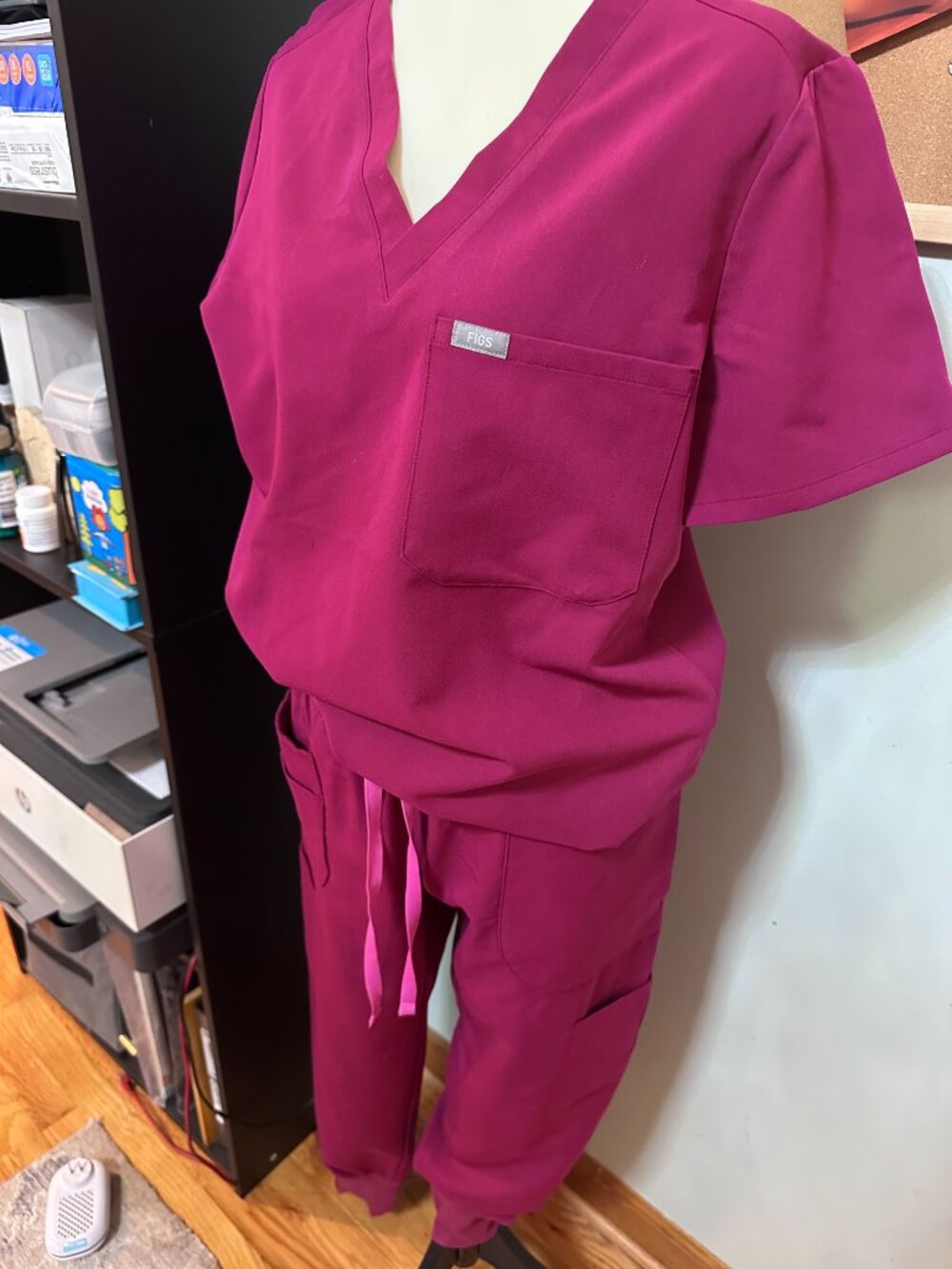 ⚕️ SCRUBS FOR SALE! ⚕️ - Picture 8 of 12